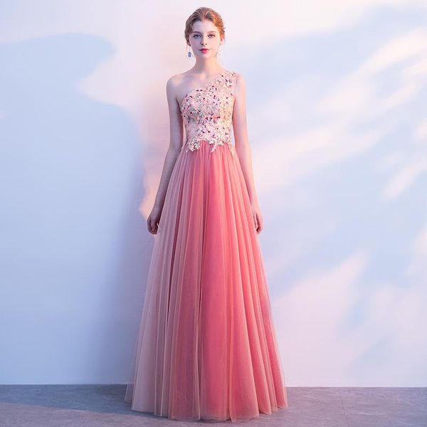party dresses 2021 spring fashion women evening dress one shoulder beaded prom a line elegant banquet haute couture, White;black
party dresses 2021 spring fashion women evening dress one shoulder beaded prom a line elegant banquet haute couture, White;black