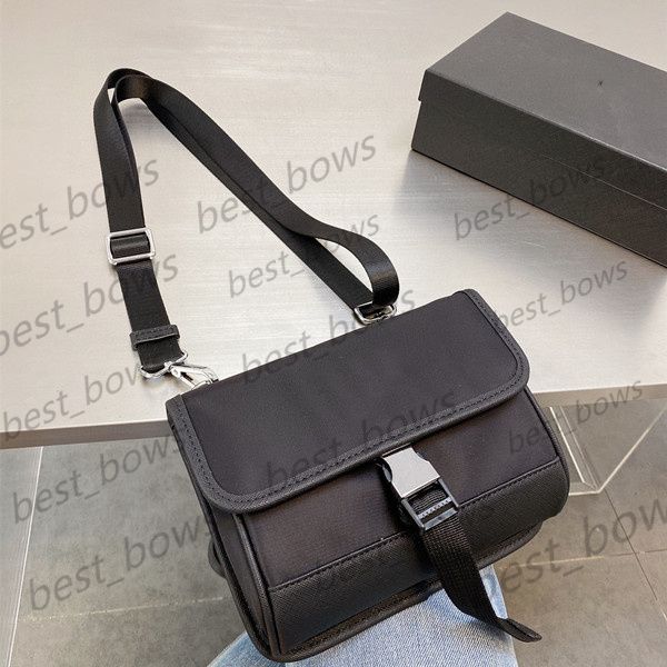 luxurys designers ladies 2021 axillary bags artwork handbag women fashion dancing party totes wallet underarm purse hobo handbags color bag
luxurys designers ladies 2021 axillary bags artwork handbag women fashion dancing party totes wallet underarm purse hobo handbags color bag