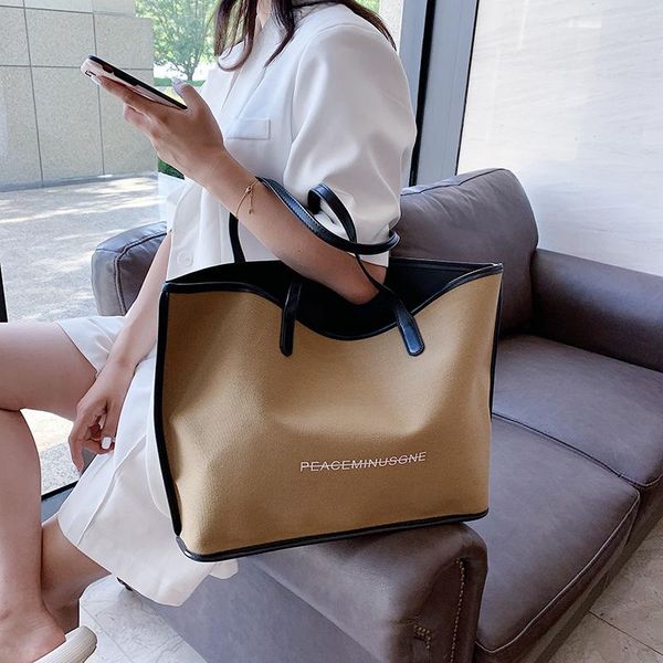 evening bags this year's large-capacity 2021 women trendy wild brand minimalist texture tote niche designer shoulder handbag
evening bags this year's large-capacity 2021 women trendy wild brand minimalist texture tote niche designer shoulder handbag