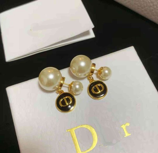 factory specials aa earrings new letters pearl ear studs brass tiktok, vibrato, same kind of female studs., Golden
factory specials aa earrings new letters pearl ear studs brass tiktok, vibrato, same kind of female studs., Golden