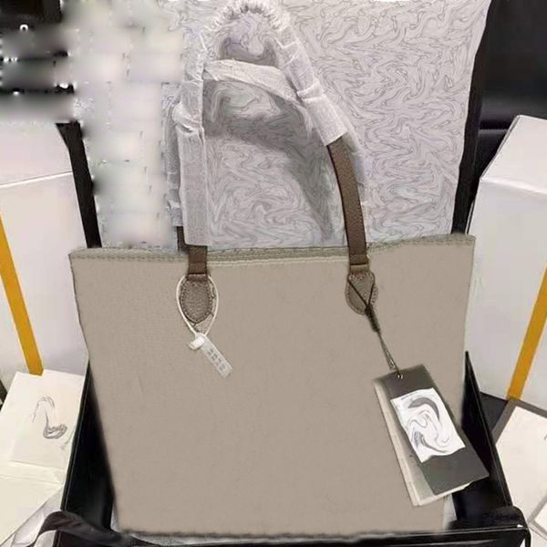 handbag fashion women shopping bag luxurys designers shoulder bags women's designer totes handbags 28*26cm with box
handbag fashion women shopping bag luxurys designers shoulder bags women's designer totes handbags 28*26cm with box