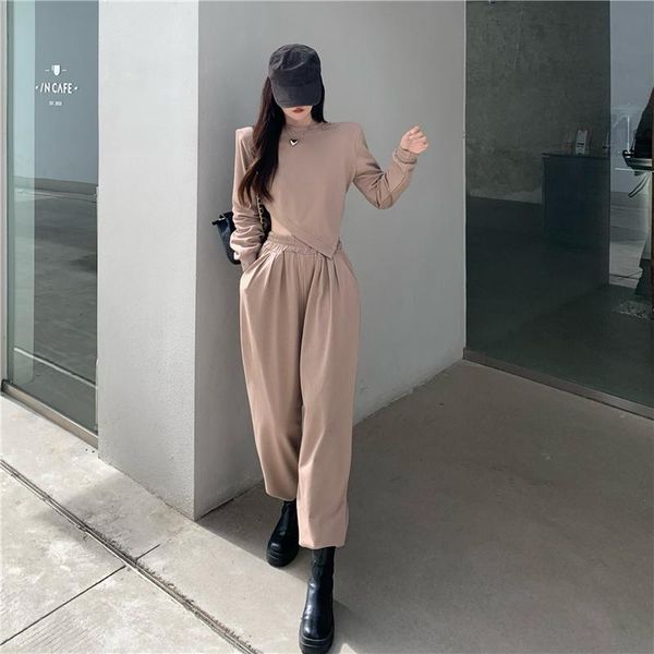 women's two piece pants fashionable and handsome round neck long-sleeved sweater with irregular hem t+ high-waist casual sports, White
women's two piece pants fashionable and handsome round neck long-sleeved sweater with irregular hem t+ high-waist casual sports, White