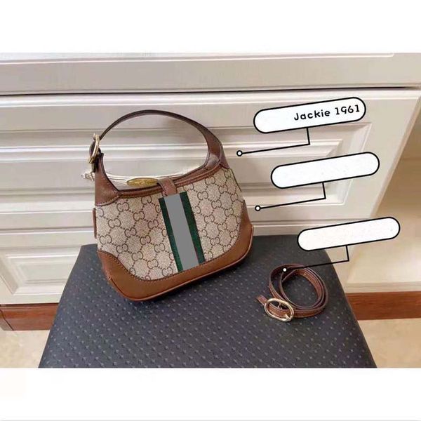 designers shoulder bags women luxurys handags tote bag fashion clutch purse mini pocket lady outdoor packs canvas handbags
designers shoulder bags women luxurys handags tote bag fashion clutch purse mini pocket lady outdoor packs canvas handbags