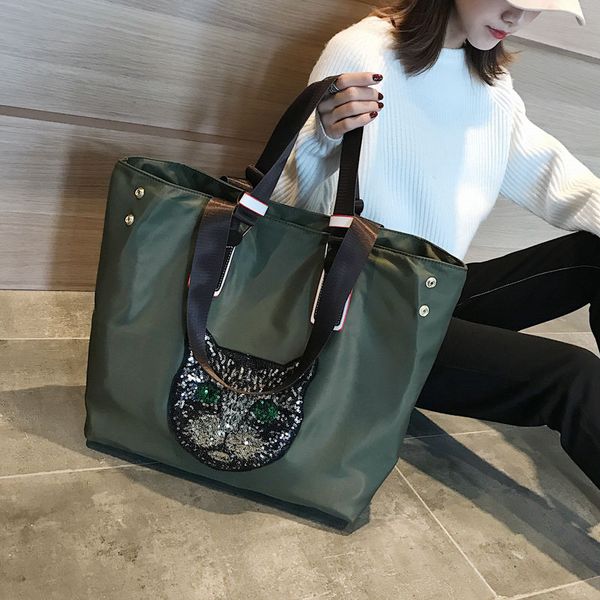 Designers Duffel Bags 45CM 55CM luxury large capacity travel sale High quality women men Genuine Leather shoulder Fashion bag carry rivets with lock head ljyghjrect, Sky blue
Designers Duffel Bags 45CM 55CM luxury large capacity travel sale High quality women men Genuine Leather shoulder Fashion bag carry rivets with lock head ljyghjrect, Sky blue