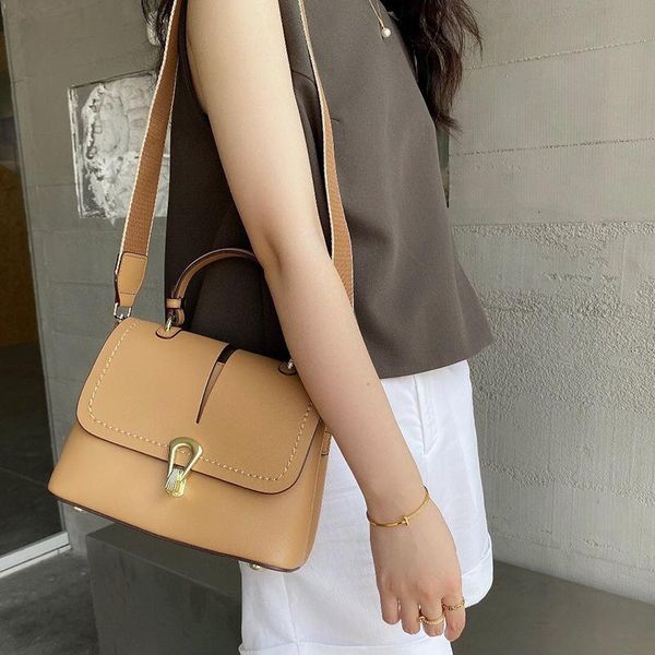 evening bags 2021 design leather small square tote handbag bag fashion crossbody multifunctional shoulder for women
evening bags 2021 design leather small square tote handbag bag fashion crossbody multifunctional shoulder for women