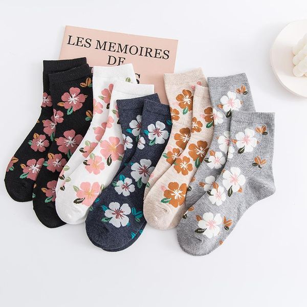 socks & hosiery 2021 autumn and winter ladies small flowers casual cotton all-match retro trend, Black;white
socks & hosiery 2021 autumn and winter ladies small flowers casual cotton all-match retro trend, Black;white