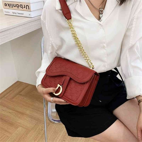 designer sale chain shoulder strap classic letter embossed foreign girl autumn new korean single diagonal bag
designer sale chain shoulder strap classic letter embossed foreign girl autumn new korean single diagonal bag
