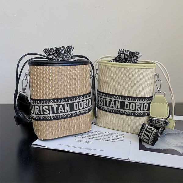 d home woven women's straw 2021 summer new fashion messenger seaside holiday bucket shoulder bag
d home woven women's straw 2021 summer new fashion messenger seaside holiday bucket shoulder bag