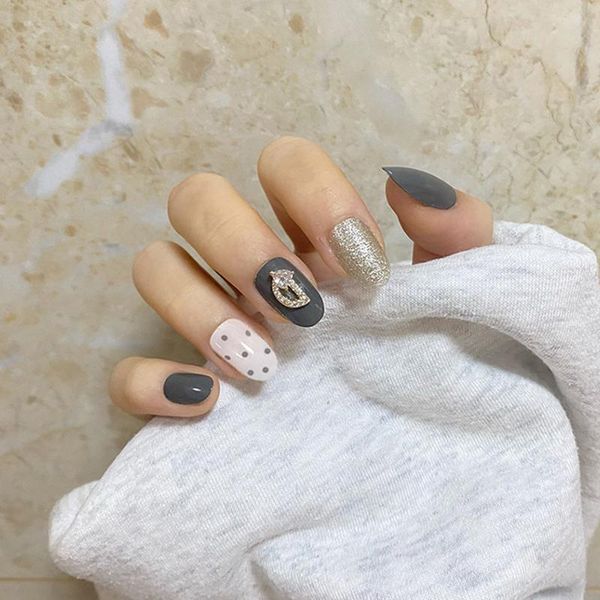 valse nagels nagel patch korte ronde hoofd grijze dot diamant dragende kunstgiften voor meisjes sswell, Red;gold
valse nagels nagel patch korte ronde hoofd grijze dot diamant dragende kunstgiften voor meisjes sswell, Red;gold