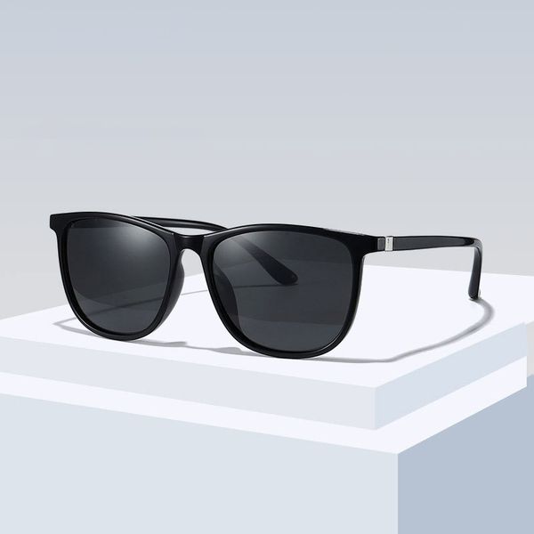 2022 fashion designer sunglasses for womens uv400 polarized light tr frame mens sun glasses with box, White;black
2022 fashion designer sunglasses for womens uv400 polarized light tr frame mens sun glasses with box, White;black