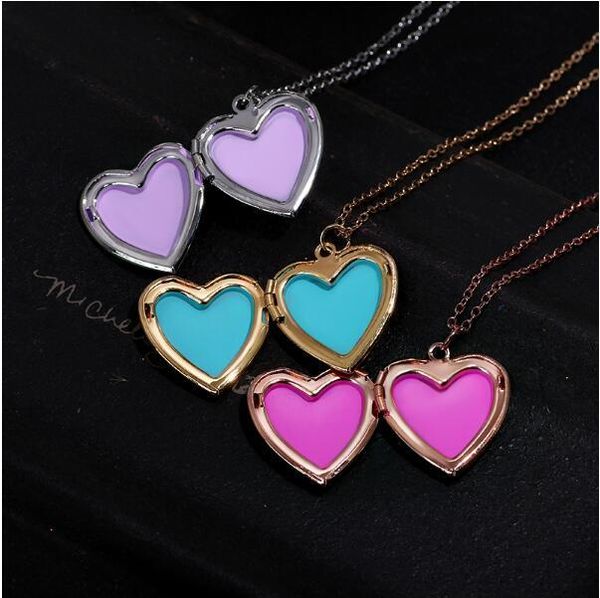 pendant necklaces 2021 valentines gift romantic love heart frame po locket necklace for women fashion shape jewelry, Silver
pendant necklaces 2021 valentines gift romantic love heart frame po locket necklace for women fashion shape jewelry, Silver