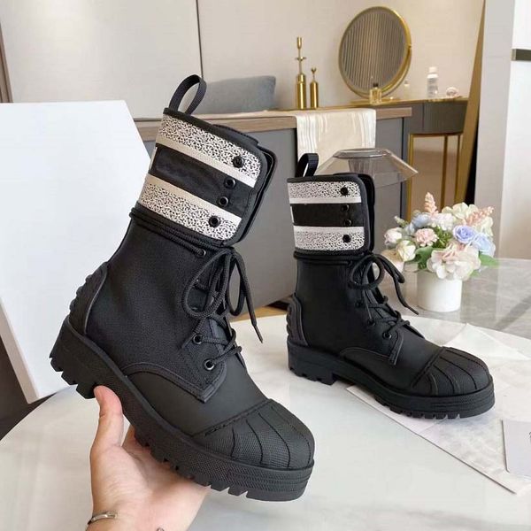 womens designer boots booties ankle boot shell toe martin rubber outsole heel height 4.5cm black and white women shoes
womens designer boots booties ankle boot shell toe martin rubber outsole heel height 4.5cm black and white women shoes