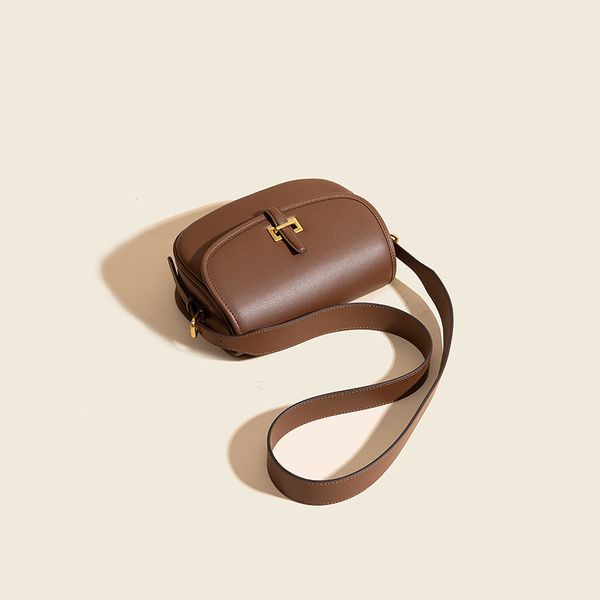 designer bags autumn and winter 2021 new leather women s saddle korean fashion texture cowhide one shoulder slant span luxury
designer bags autumn and winter 2021 new leather women s saddle korean fashion texture cowhide one shoulder slant span luxury