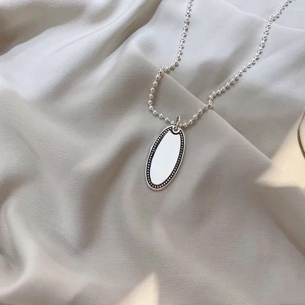luxury designer necklace trend silver oval tag pendant women and mens lovers couple necklaces for wedding gift fashion classic jewelry
luxury designer necklace trend silver oval tag pendant women and mens lovers couple necklaces for wedding gift fashion classic jewelry