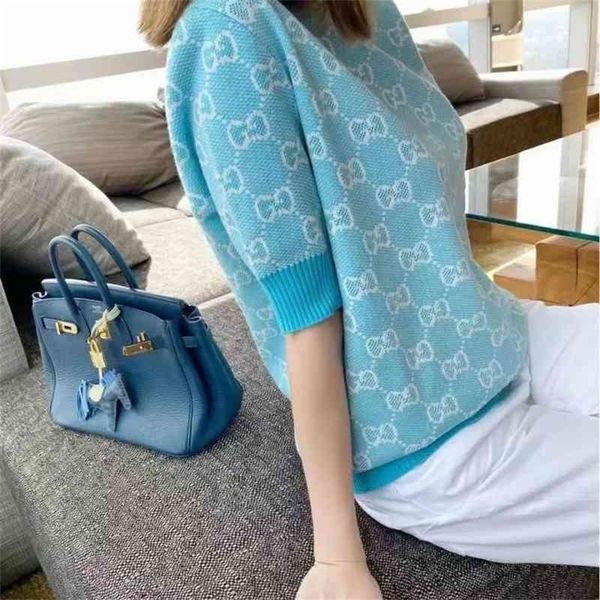 europe station spring new small fragrance letter jacquard sweater medium sleeve round neck shirt fashion, Black;brown
europe station spring new small fragrance letter jacquard sweater medium sleeve round neck shirt fashion, Black;brown