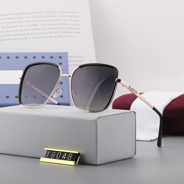 2021 new luxur classic pilot sunglasses designer square brand fashion mens womens sun glasses eyewear metal glass lenses 19048, White;black
2021 new luxur classic pilot sunglasses designer square brand fashion mens womens sun glasses eyewear metal glass lenses 19048, White;black