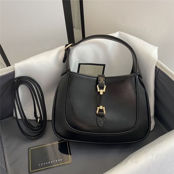 fashion shoulder women small crossbody handbags lady leather purses designer purse female messenger bag size 19*13*3cm
fashion shoulder women small crossbody handbags lady leather purses designer purse female messenger bag size 19*13*3cm