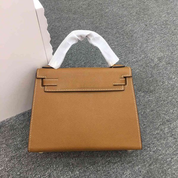designer bagscamel h section leather kl25cm ladies net red with the same handbag palm pattern fashion new 2021 crossbody cowhideluxury bag
designer bagscamel h section leather kl25cm ladies net red with the same handbag palm pattern fashion new 2021 crossbody cowhideluxury bag