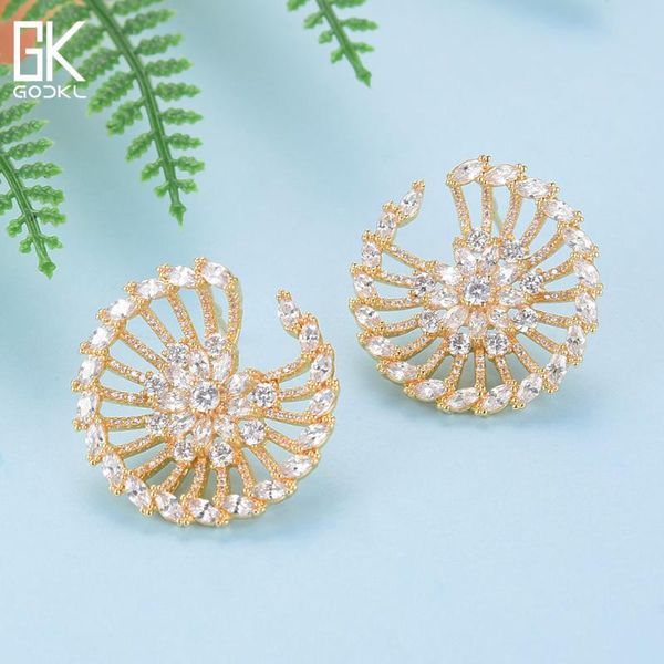 stud godki trendy korean leaf wheel elegant earrings for women wedding cubic zirconia bohemian bridal gold 2021, Golden;silver
stud godki trendy korean leaf wheel elegant earrings for women wedding cubic zirconia bohemian bridal gold 2021, Golden;silver