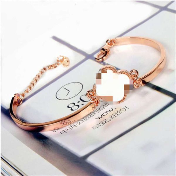 color protection anti allergy electroplating rose gold bracelet clover bracelet 10 2 yuan shop jewelry, Black
color protection anti allergy electroplating rose gold bracelet clover bracelet 10 2 yuan shop jewelry, Black