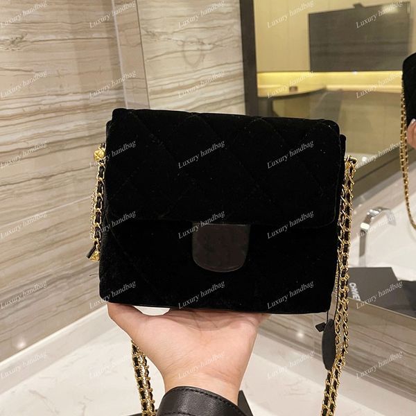 2021 france women velvet bags quilted matelasse chains gold hardware square cross body shoulder pearl brave medallion famous luxury designer
2021 france women velvet bags quilted matelasse chains gold hardware square cross body shoulder pearl brave medallion famous luxury designer