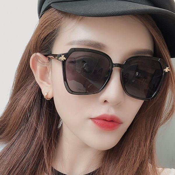 sunglasses 2021 retro fashion polygon sun glasses women vintage bee men uv400, White;black
sunglasses 2021 retro fashion polygon sun glasses women vintage bee men uv400, White;black