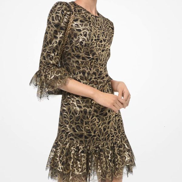 summer track retro style trumpet mid-sleeve stylish self-cultivation dress temperament, Black;gray
summer track retro style trumpet mid-sleeve stylish self-cultivation dress temperament, Black;gray