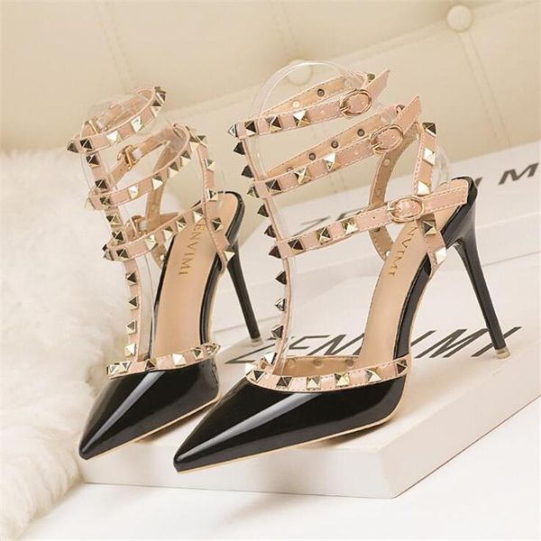 dress shoes woman sandals pointed rivet fashion nightclub stiletto heels patent-leather open toe, Black
dress shoes woman sandals pointed rivet fashion nightclub stiletto heels patent-leather open toe, Black