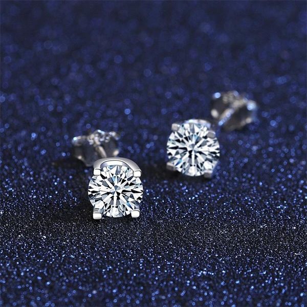 joycejelly classic 925 sterling silver stub earrings for women 5mm d color mossanite gemstone fine jewelery wedding gifts, Golden;silver
joycejelly classic 925 sterling silver stub earrings for women 5mm d color mossanite gemstone fine jewelery wedding gifts, Golden;silver