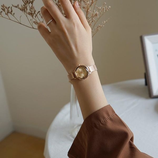 wristwatches ladies classic watch waterproof small dial stainless steel fashion trend niche design simple hand ornaments accessories, Slivery;brown 
wristwatches ladies classic watch waterproof small dial stainless steel fashion trend niche design simple hand ornaments accessories, Slivery;brown