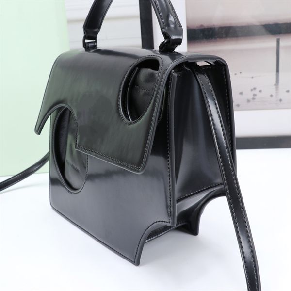 sold fashion luxurys designers handbags purses women tote hollow hole meteor pack leather shoulder bags crossbody bag
sold fashion luxurys designers handbags purses women tote hollow hole meteor pack leather shoulder bags crossbody bag