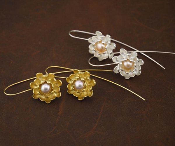 solid sterling silver freshwater pearl dangle hook flower lotus earrings t18 - #25/#26 & chandelier
solid sterling silver freshwater pearl dangle hook flower lotus earrings t18 - #25/#26 & chandelier