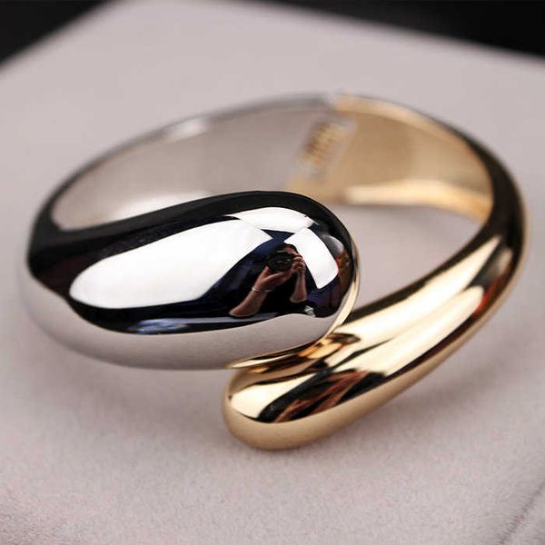 2019 fashion bangles gold color alloy simple wide opened bangles snake bracelet & bangles for women s1605 q0719, Black
2019 fashion bangles gold color alloy simple wide opened bangles snake bracelet & bangles for women s1605 q0719, Black
