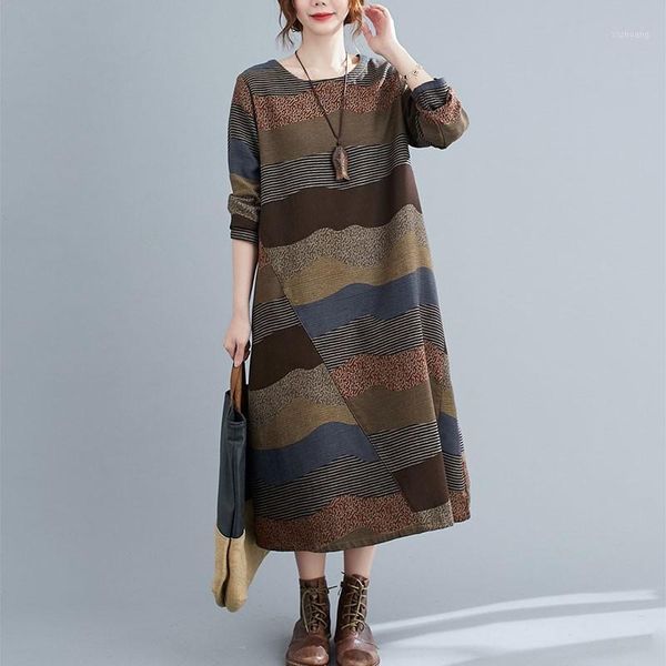 casual dresses women cotton linen arrival 2021 autumn arts style vintage print o-neck loose female elegant long dress s2353, Black;gray
casual dresses women cotton linen arrival 2021 autumn arts style vintage print o-neck loose female elegant long dress s2353, Black;gray