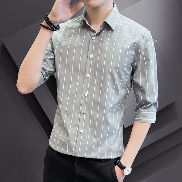 2021 striped shirt men's short sleeve seven point coat spring and summer business slim casual wear, White;black
2021 striped shirt men's short sleeve seven point coat spring and summer business slim casual wear, White;black