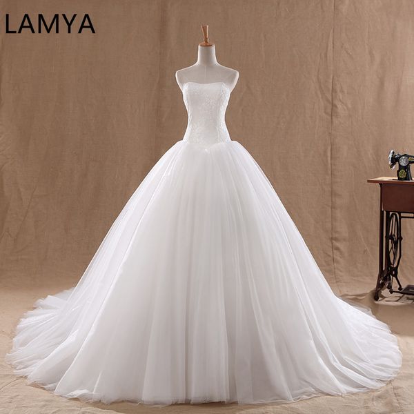 lamya court train wedding dress 2021 celebrity strapless vintage tulle bridal ball gown organza lace bridal dresses, Black;gray
lamya court train wedding dress 2021 celebrity strapless vintage tulle bridal ball gown organza lace bridal dresses, Black;gray