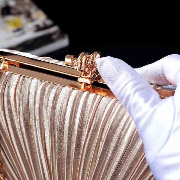 new sweet lady pleated satin banquet shoulder dress cheongsam hand annual meeting bag
new sweet lady pleated satin banquet shoulder dress cheongsam hand annual meeting bag