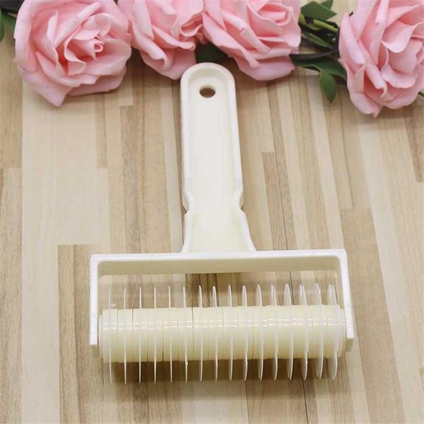 baking & pastry tools plastic rolling broaches pie pizza knife embossing dough process kitchen gadgets accessories 2021
baking & pastry tools plastic rolling broaches pie pizza knife embossing dough process kitchen gadgets accessories 2021
