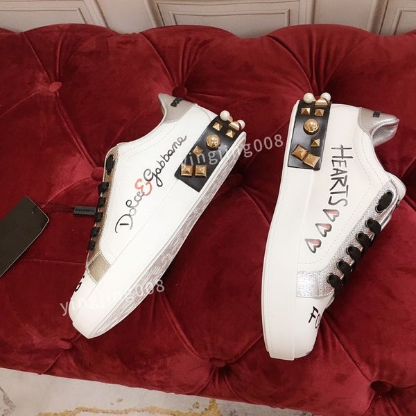 designer fashion brand casual shoes womens low sole canvas shoes leather black white original sole sneakers2023
designer fashion brand casual shoes womens low sole canvas shoes leather black white original sole sneakers2023