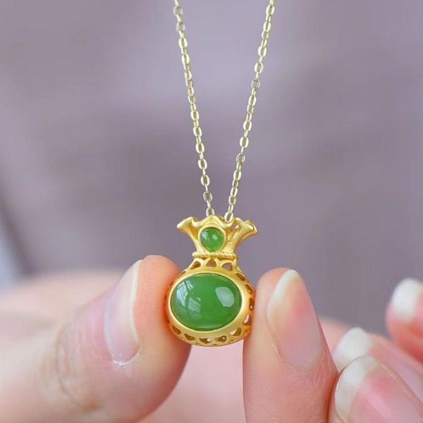 chains s silver inlaid hetian white jade wallet necklace pendant hollow spinach green frost women's brand jewelry
chains s silver inlaid hetian white jade wallet necklace pendant hollow spinach green frost women's brand jewelry