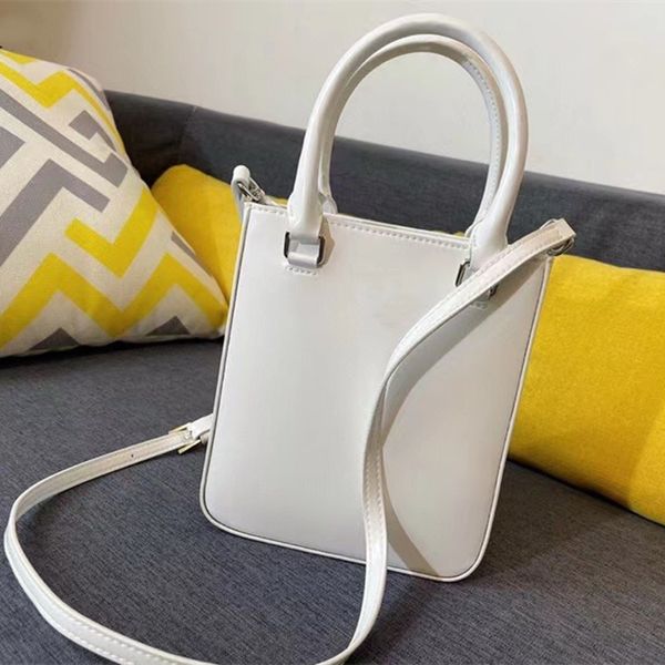designer bags luxury handbags mini tote purse large capacity fashion handbag with shinny colors smooth leather for women
designer bags luxury handbags mini tote purse large capacity fashion handbag with shinny colors smooth leather for women