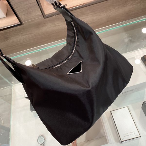 luxury designer italy brand beach bags high quatity nylon shopping handbags fashion elling women underarmbag luxurys designers large capacit
luxury designer italy brand beach bags high quatity nylon shopping handbags fashion elling women underarmbag luxurys designers large capacit