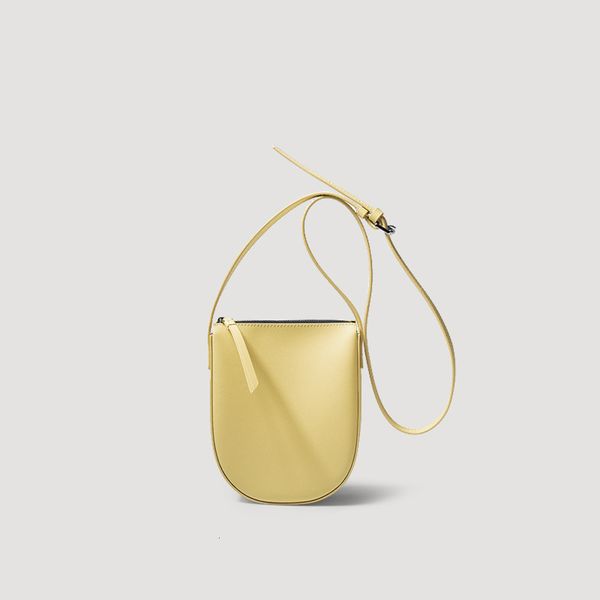 bag women's bag 2021 simple solid color single shoulder fashion msenger versatile leather bucket
bag women's bag 2021 simple solid color single shoulder fashion msenger versatile leather bucket