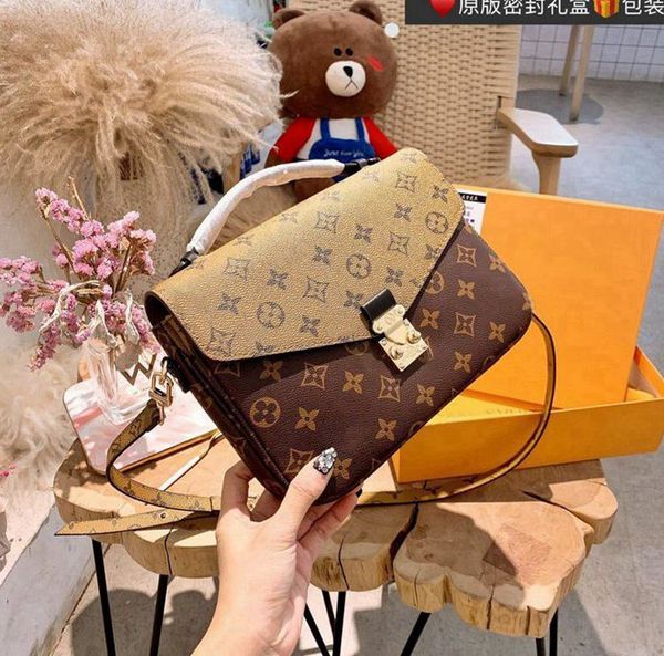 luxury designers leather bags brand classic handbag shoulder bag women crossbody purse -l0227, Red;black
luxury designers leather bags brand classic handbag shoulder bag women crossbody purse -l0227, Red;black