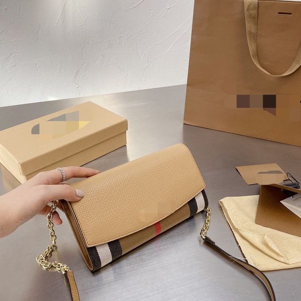 2021 new crossbody chain small square letter mobile phone bag head leather storage bags
2021 new crossbody chain small square letter mobile phone bag head leather storage bags