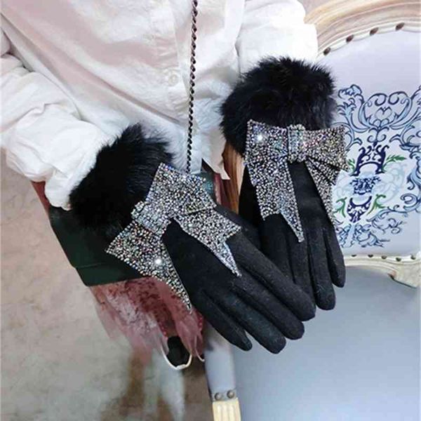 gloves korean rabbit fur saliva drill full of glittering bow split finger warm women' winter thickened plush, Blue;gray
gloves korean rabbit fur saliva drill full of glittering bow split finger warm women' winter thickened plush, Blue;gray
