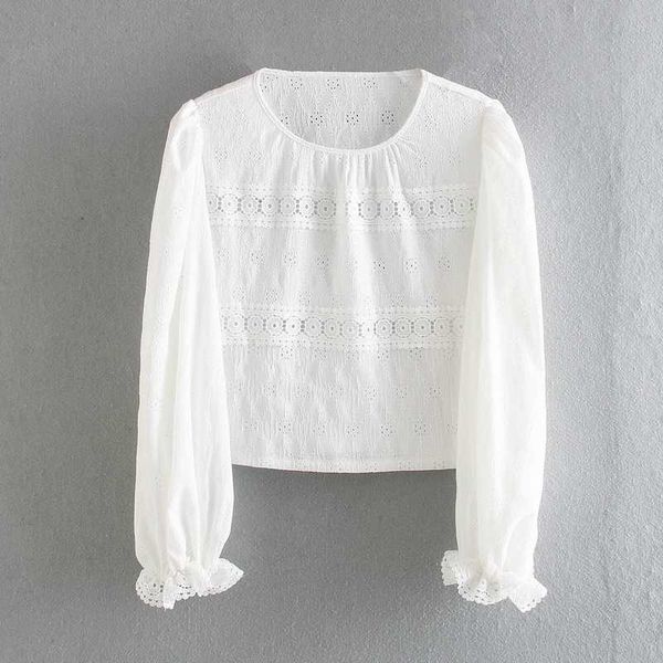 women lace blouse summer fashion o-neck embroidery hollow out white shirt modern girl pullover 210602
women lace blouse summer fashion o-neck embroidery hollow out white shirt modern girl pullover 210602