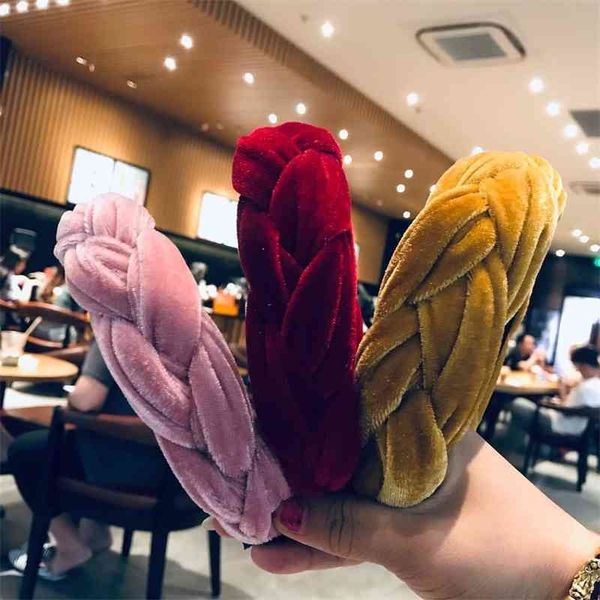color golden velvet solid hair hoop net red twist braid cross headband flannel fashion versatile head button, Black;brown
color golden velvet solid hair hoop net red twist braid cross headband flannel fashion versatile head button, Black;brown