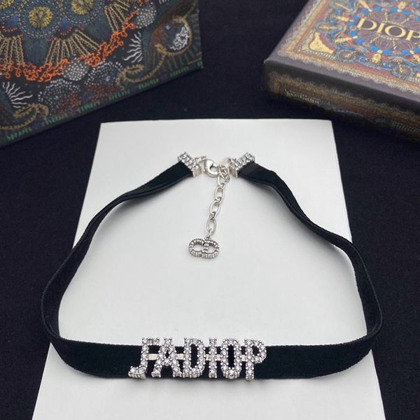 2021 luxury designer jewelry black leather rope letter collar female diamond choker necklace clavicle chain star net red same, Silver
2021 luxury designer jewelry black leather rope letter collar female diamond choker necklace clavicle chain star net red same, Silver