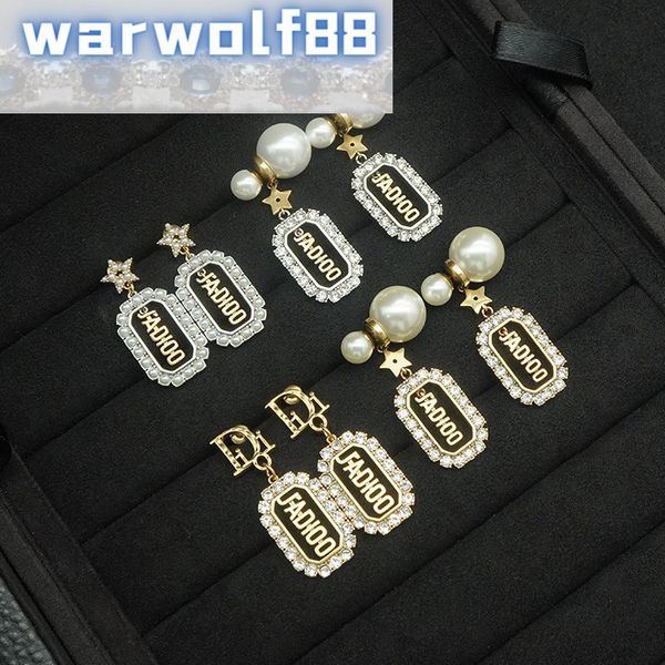 d's classic design earrings 21 square brand, Golden
d's classic design earrings 21 square brand, Golden